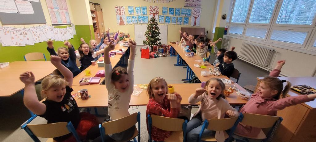 Vánoční posezení Žirafek (II.A)