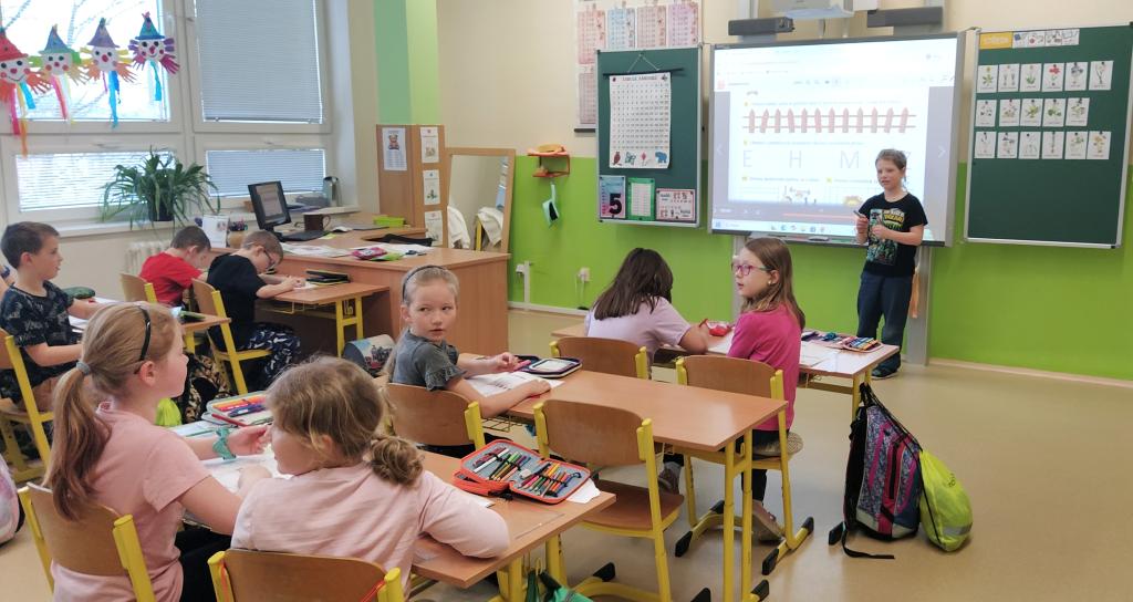 Apríl ve škole: Jak Medvíďátka z II. B učila své spolužáky
