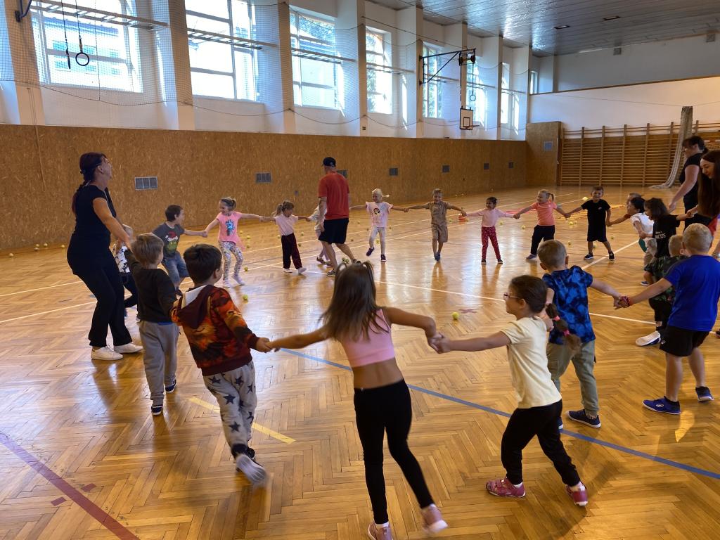 Malí sportovci v akci: Projekt Lvíček odstartoval v Hlinsku! (PT1, PT2)